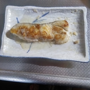 白身魚のバター焼き